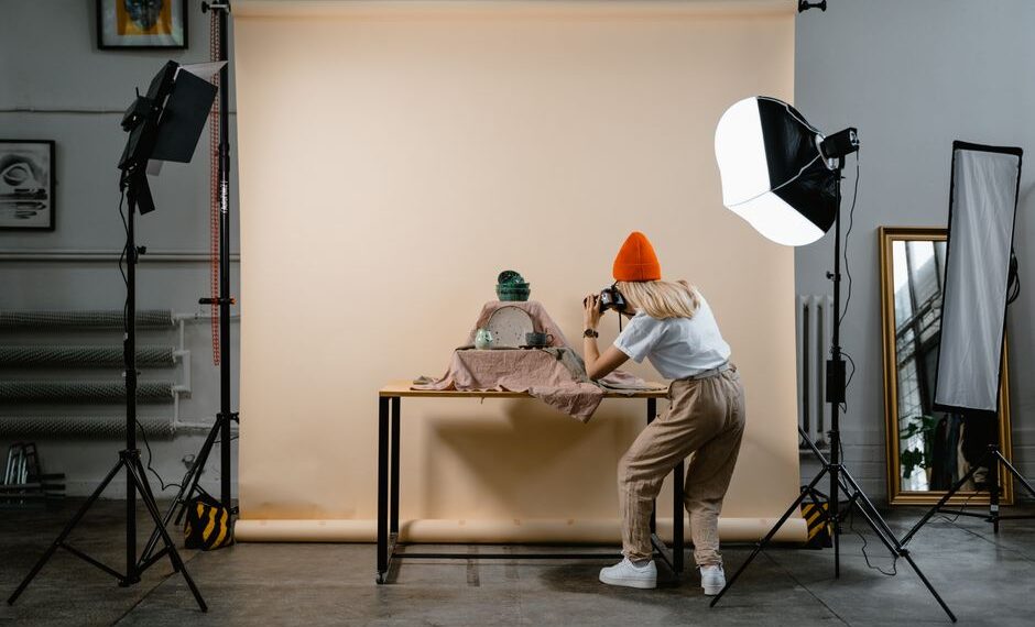 "El esquema de los tres puntos de iluminación en estudio: guía y gráficos"